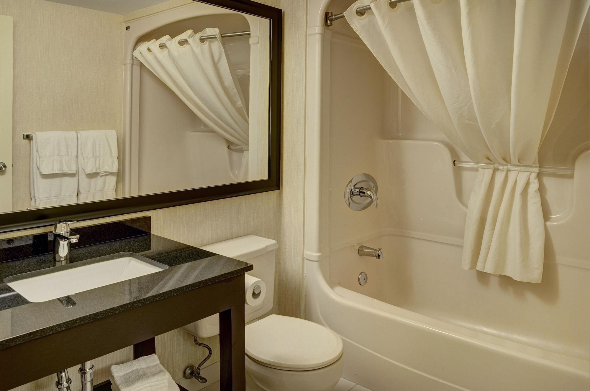 Comfort Inn Кобург Екстериор снимка